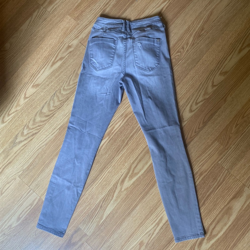 BEBE Jeans! 😍😍Like new! Size 27 small GRAY